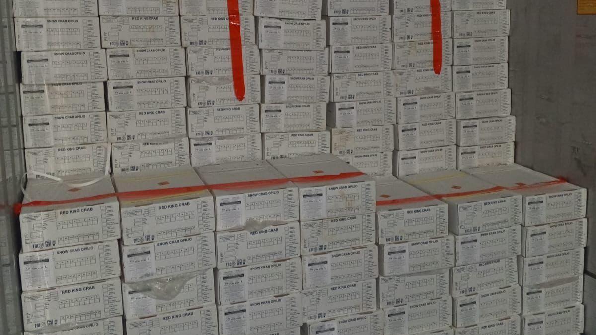 Первую в 2025 году партию замороженного краба отправили на экспорт из Мурманска в Корею